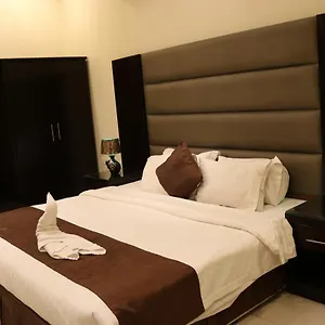 فندق Manazel Maali Suites أجنحة معالي ***
